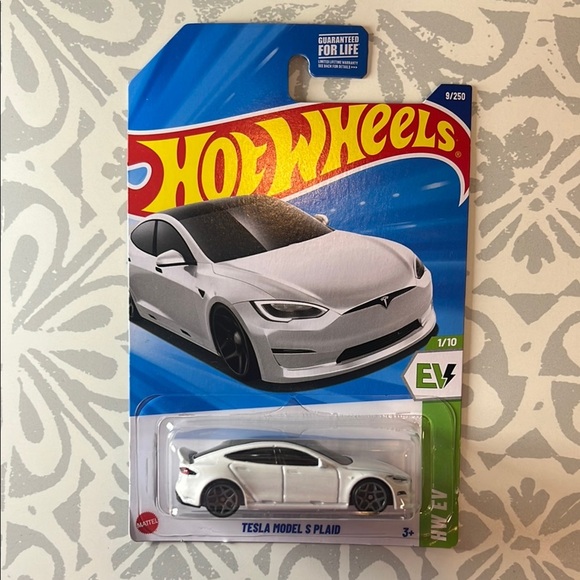 Hot Wheels-  Tesla Model S Plaid - White - Picture 1 of 16